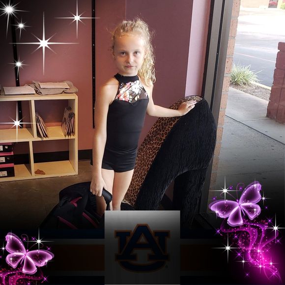 Meet your Posher, Monica - Picture 1 of 1